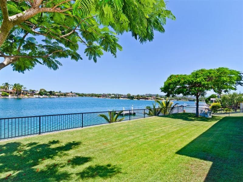 160 Tallebudgera Drive, Palm Beach QLD 4221