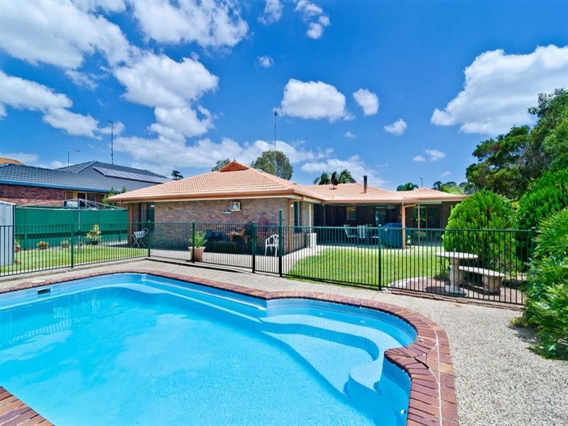 187 K P McGrath Drive, Elanora QLD 4221