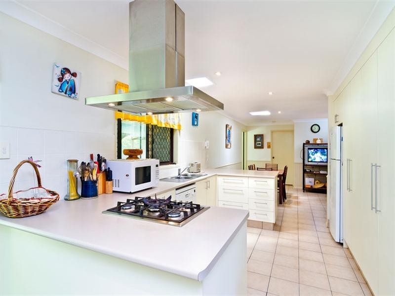 187 K P McGrath Drive, Elanora QLD 4221