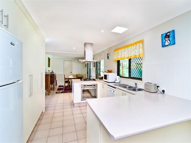 187 K P McGrath Drive, Elanora QLD 4221