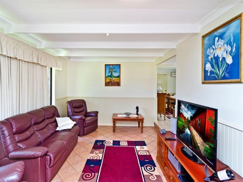187 K P McGrath Drive, Elanora QLD 4221