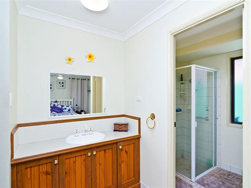 187 K P McGrath Drive, Elanora QLD 4221