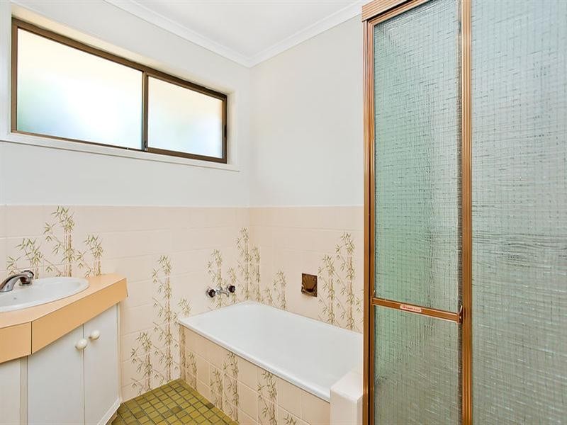 11 Kurrajong Court, Palm Beach QLD 4221