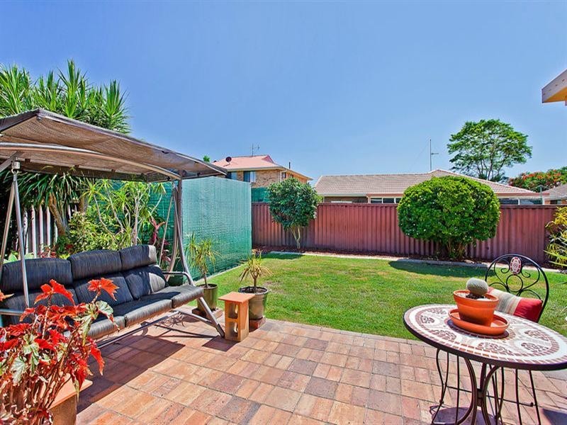 11 Kurrajong Court, Palm Beach QLD 4221