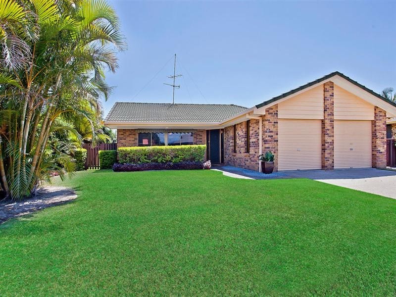 11 Kurrajong Court, Palm Beach QLD 4221