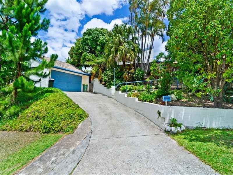 4 Ballidu Close, Elanora QLD 4221