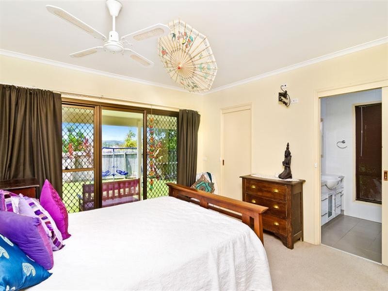 4 Ballidu Close, Elanora QLD 4221