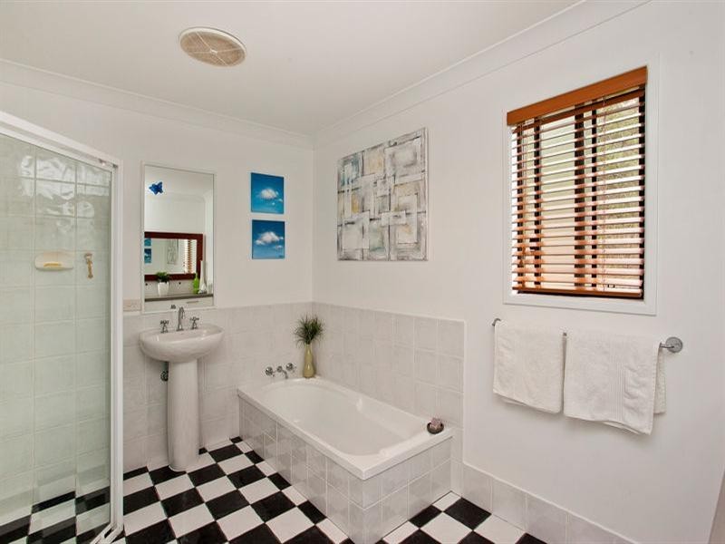 12 Casey Close, Currumbin Waters QLD 4223