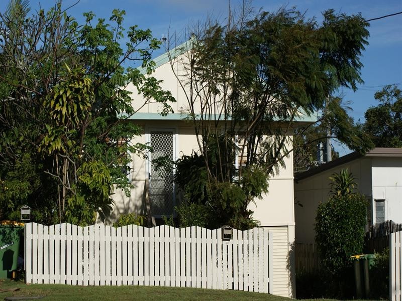 20 Twenty Fourth Avenue, Palm Beach QLD 4221