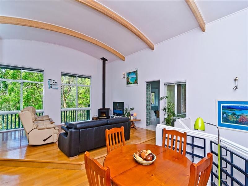 13 Cheshire Grove, Elanora QLD 4221