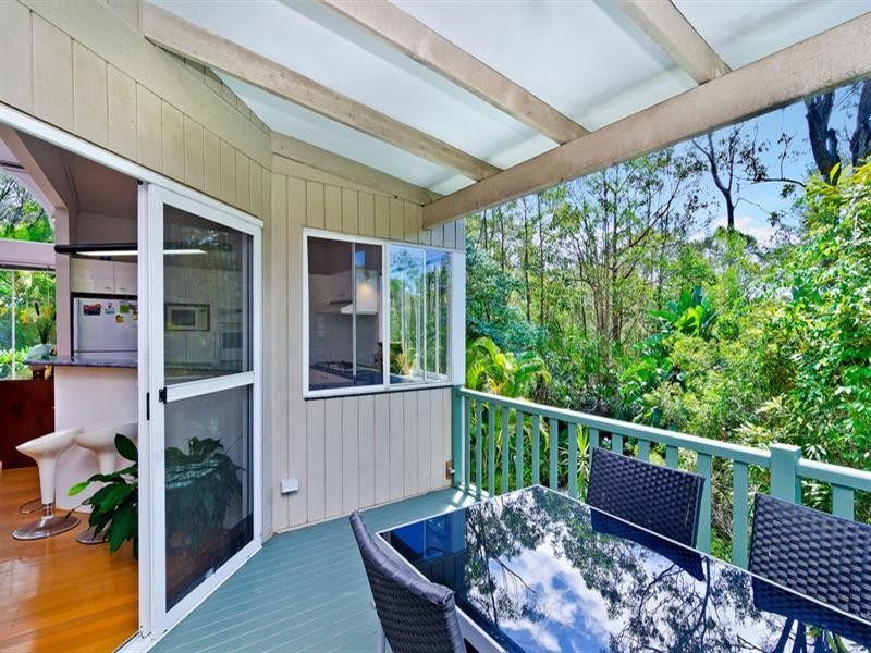 13 Cheshire Grove, Elanora QLD 4221