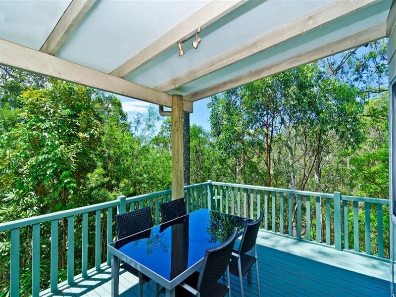 13 Cheshire Grove, Elanora QLD 4221