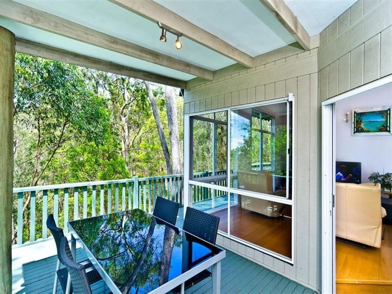 13 Cheshire Grove, Elanora QLD 4221