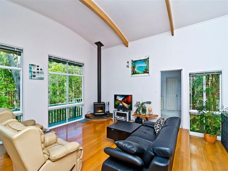 13 Cheshire Grove, Elanora QLD 4221