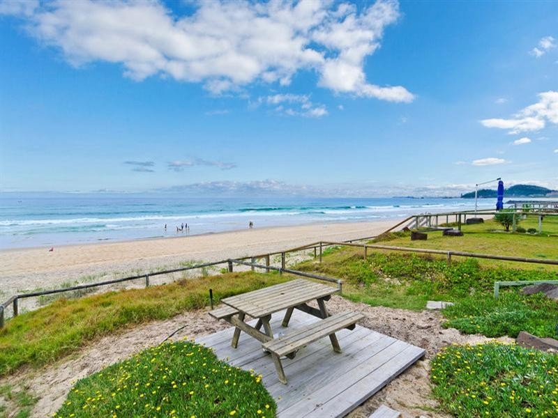 265 Jefferson Lane, Palm Beach QLD 4221