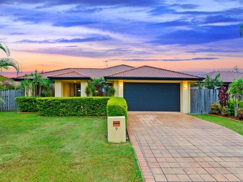 9 Baekea Drive, Elanora QLD 4221
