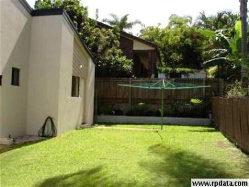 13 Foothill Street, Elanora QLD 4221