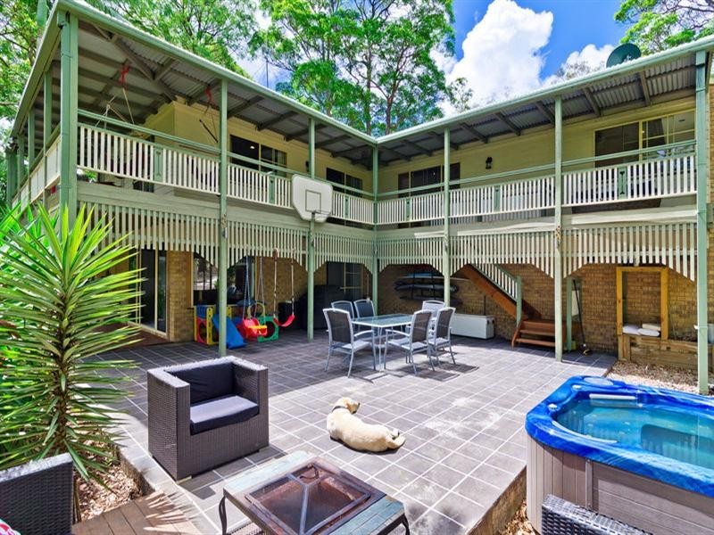 8 Raleigh Terrace, Currumbin Waters QLD 4223