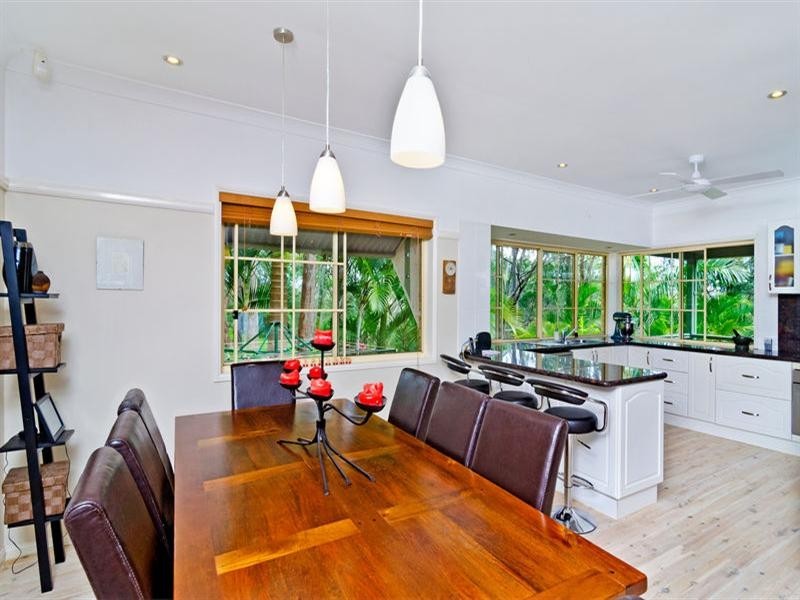 8 Raleigh Terrace, Currumbin Waters QLD 4223
