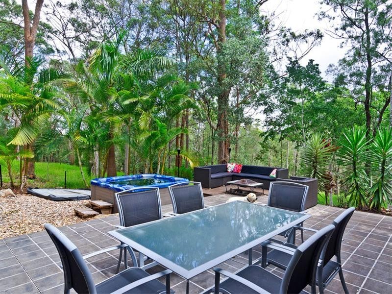 8 Raleigh Terrace, Currumbin Waters QLD 4223