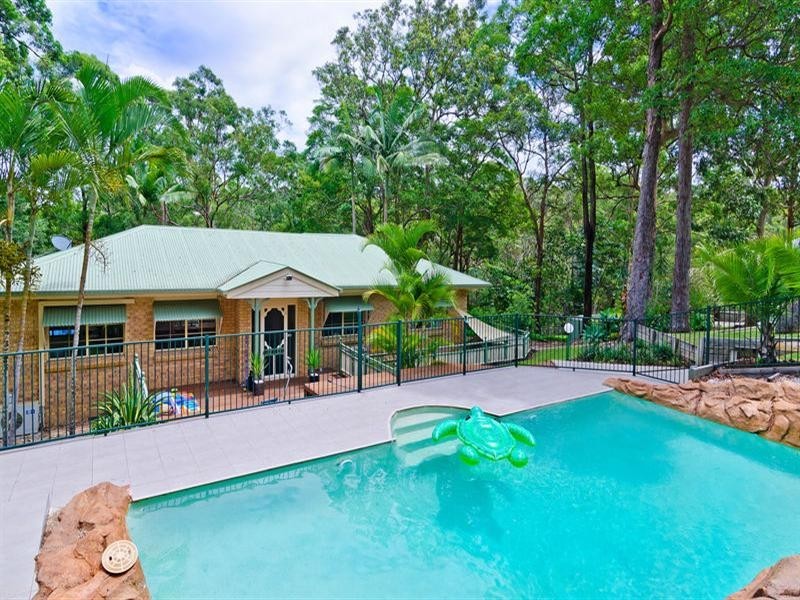 8 Raleigh Terrace, Currumbin Waters QLD 4223