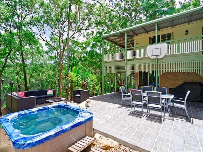 8 Raleigh Terrace, Currumbin Waters QLD 4223