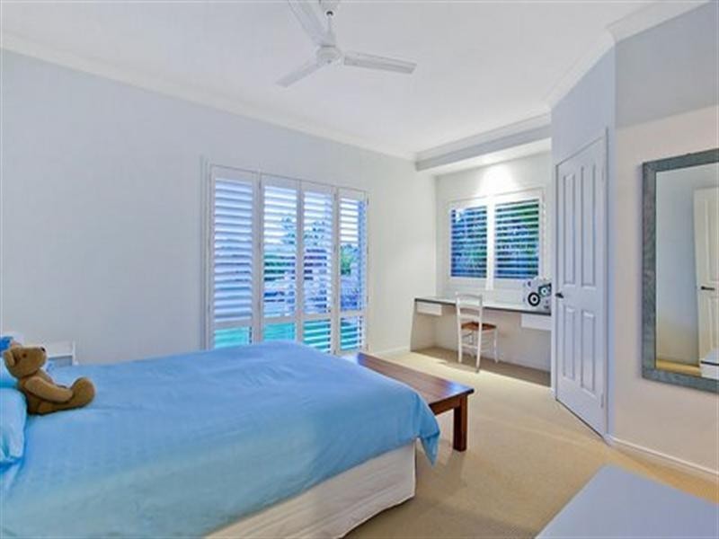 17 Acron Street, Elanora QLD 4221