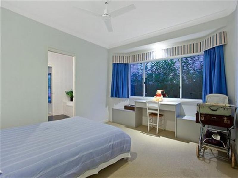 17 Acron Street, Elanora QLD 4221