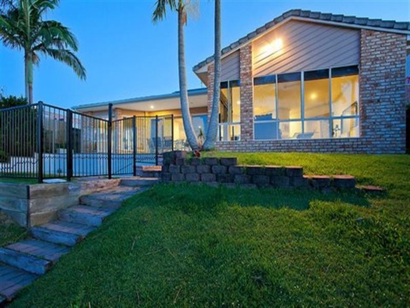 17 Acron Street, Elanora QLD 4221