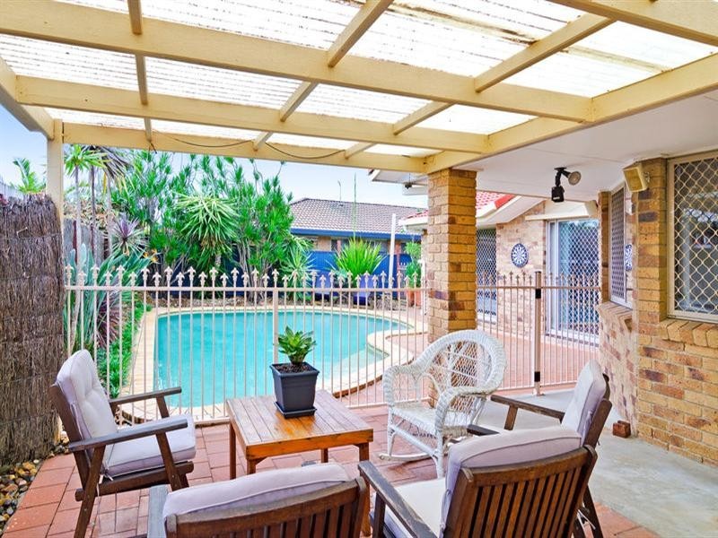 6 Avocado Street, Elanora QLD 4221