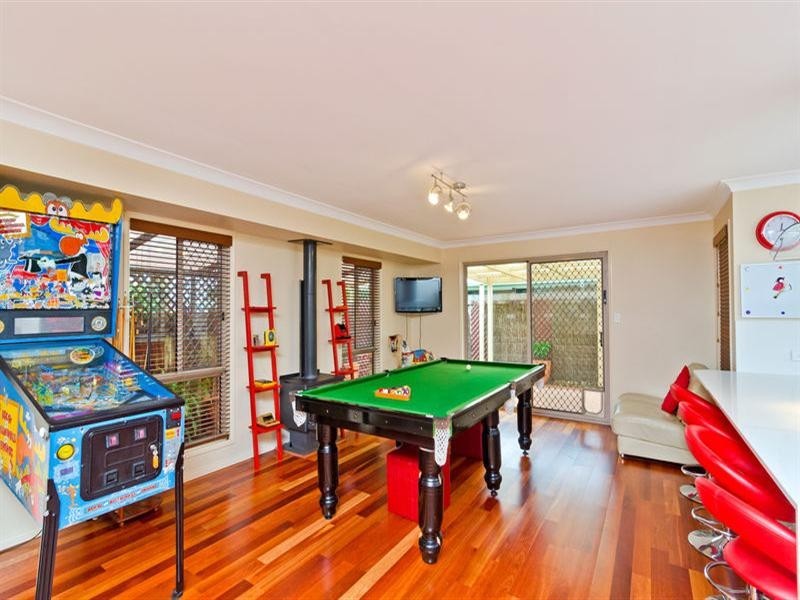 6 Avocado Street, Elanora QLD 4221