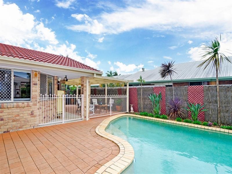 6 Avocado Street, Elanora QLD 4221