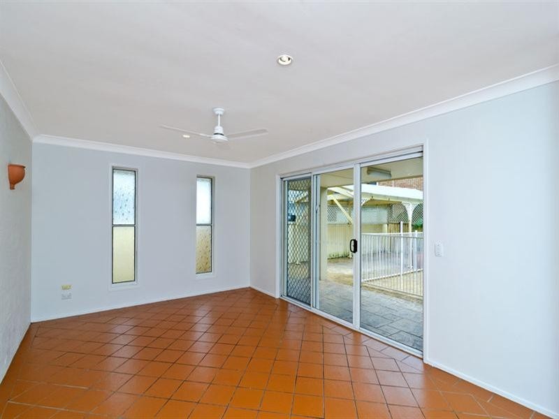 10 Melaleuca Drive, Palm Beach QLD 4221