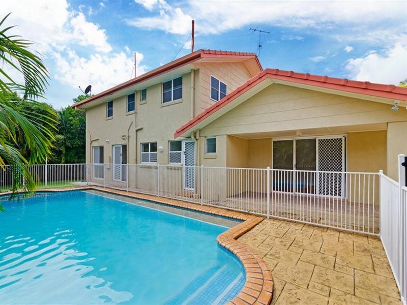 10 Melaleuca Drive, Palm Beach QLD 4221