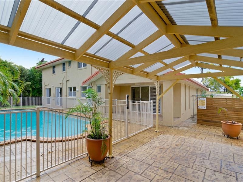 10 Melaleuca Drive, Palm Beach QLD 4221