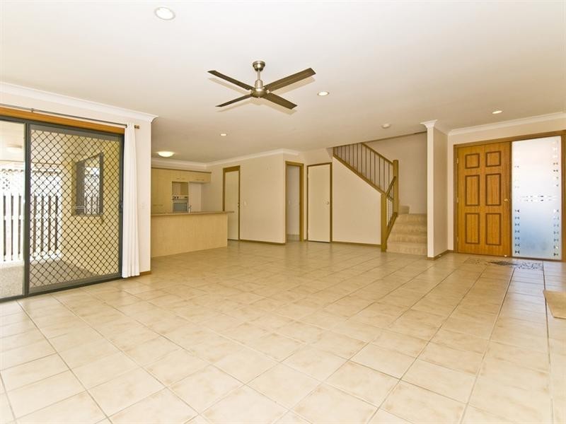 2/21 Keegan Circuit, Currumbin Waters QLD 4223