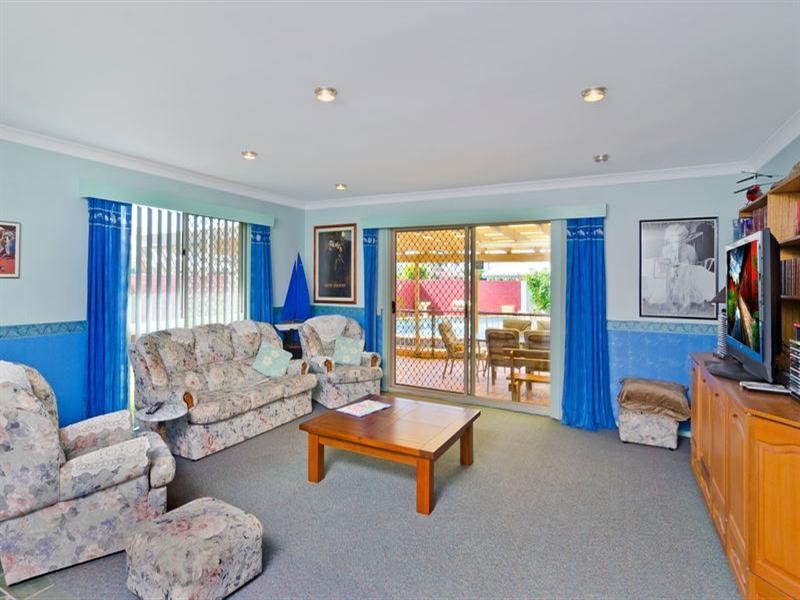 2 Coolibah Drive, Palm Beach QLD 4221