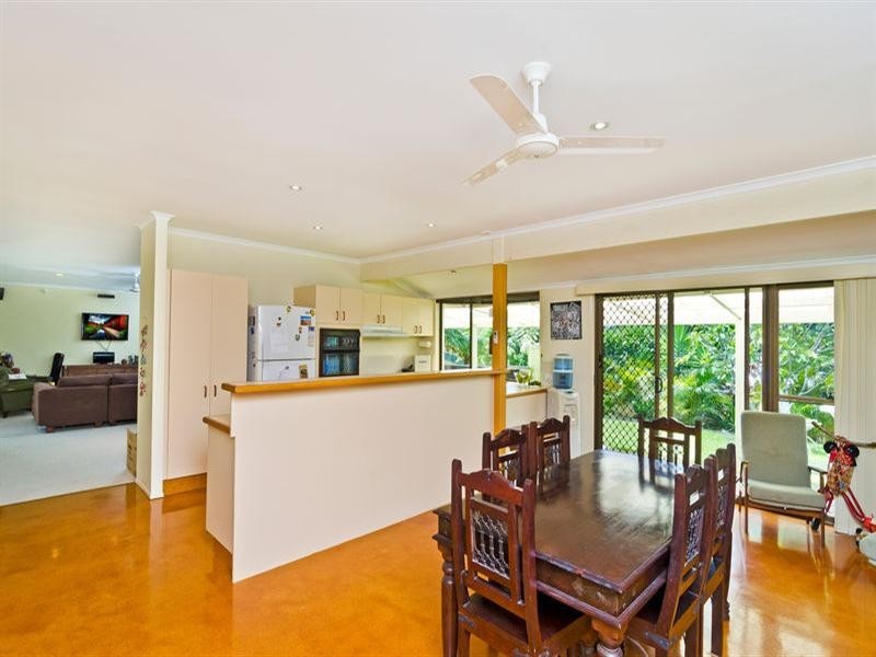4 Ballidu Close, Elanora QLD 4221