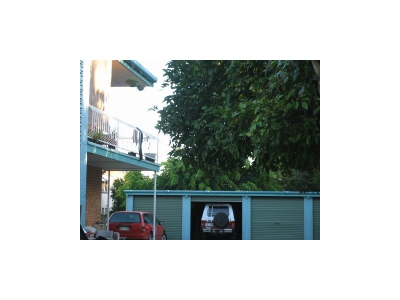 2/3 Twenty Fourth Avenue, Palm Beach QLD 4221