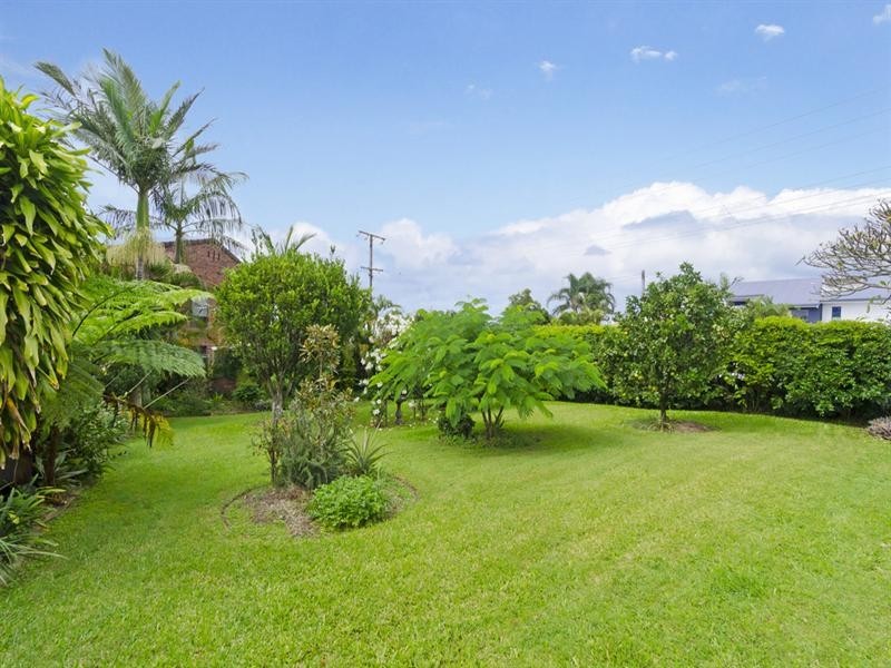 25 Seaview Parade, Elanora QLD 4221