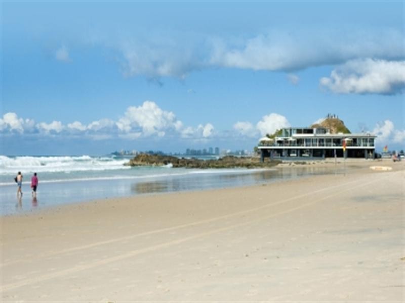 2/738 Pacific Parade, Currumbin QLD 4223