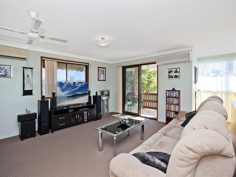 28 Spindle Street, Palm Beach QLD 4221