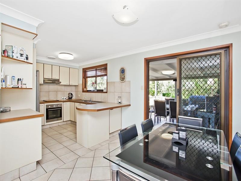 28 Spindle Street, Palm Beach QLD 4221