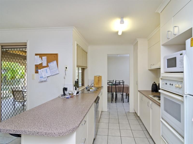 26 Rees Court, Elanora QLD 4221