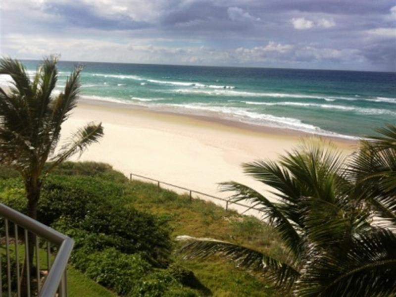 23/2 Seventeenth Avenue, Palm Beach QLD 4221