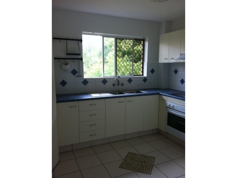 4/54 Sarawak Avenue, Palm Beach QLD 4221
