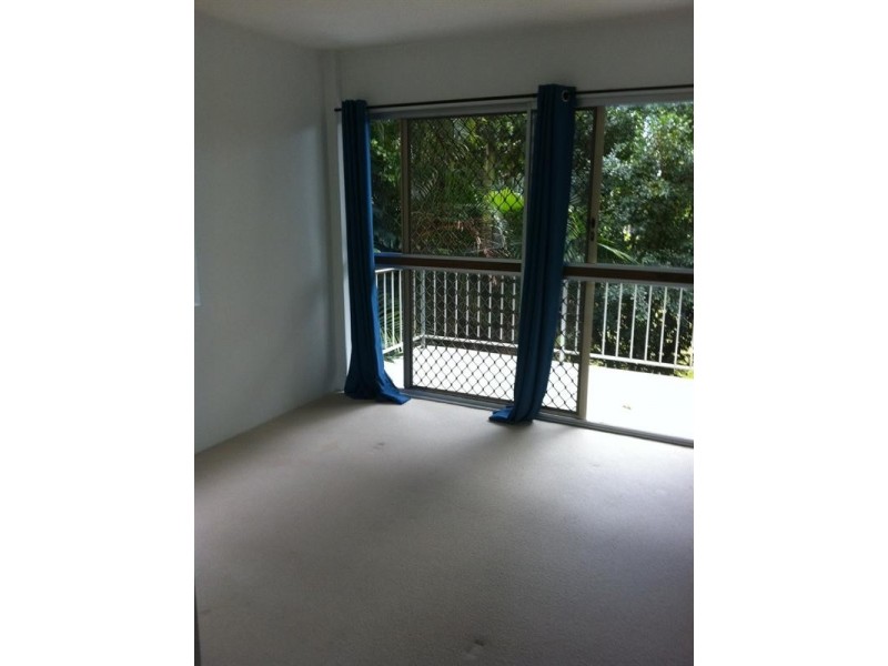 4/54 Sarawak Avenue, Palm Beach QLD 4221