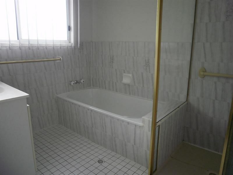 21/4 Itong Place, Currumbin Waters QLD 4223