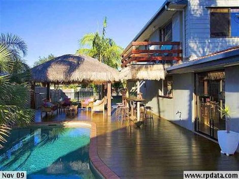 35 Mainsail Street, Currumbin Waters QLD 4223