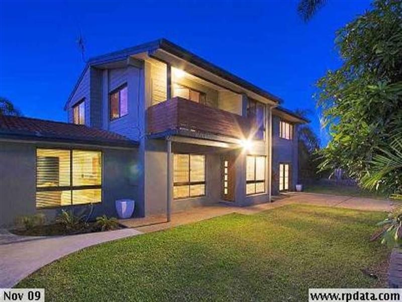 35 Mainsail Street, Currumbin Waters QLD 4223